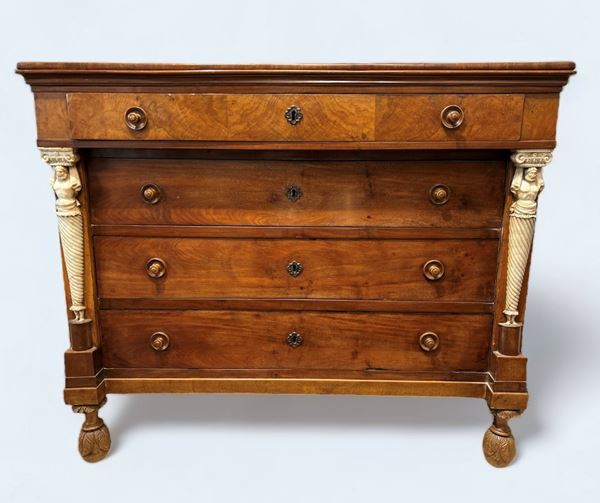 Commode in noce con cariatidi in marmo