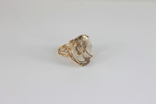 Anello con quarzo fumé