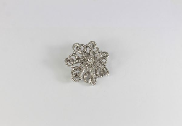 Spilla in oro con diamanti