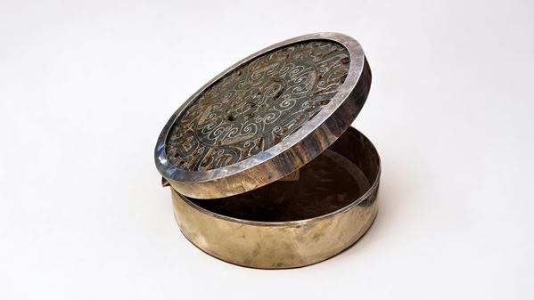Armando e Cristina Dabbene, Milano - Grande scatola in argento sterling e giada traforata