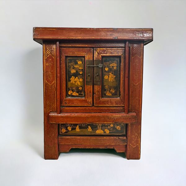 Antico comodino in lacca rossa  (manifattura cinese)  - Auction Classical and asian art - DAMS Casa d'Aste