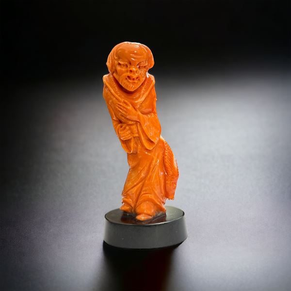 Figura in corallo scolpito  (Cina, inizi XX secolo)  - Asta Arte classica e arte orientale - DAMS Casa d'Aste