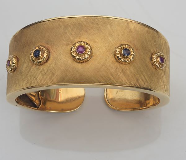 Bracciale a fascia rigida