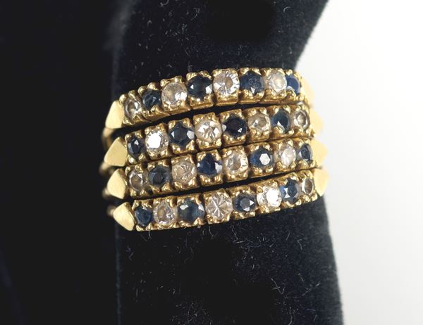 Anello a quattro file