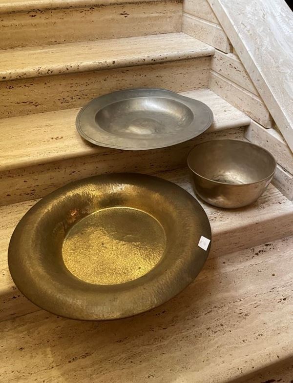 Due piatti e un vaso  - Auction Arredi e dipinti di una villa a La Giustiniana e altre committenze romane - Web-Live - DAMS Casa d'Aste
