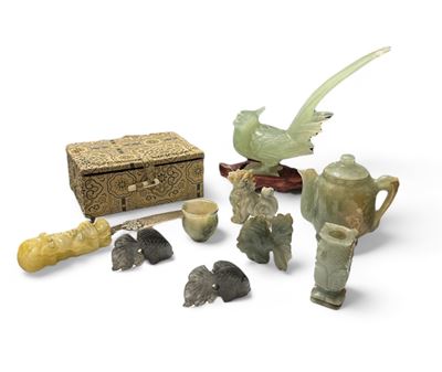 Set di Dieci Oggetti in Giada e Giadeite
