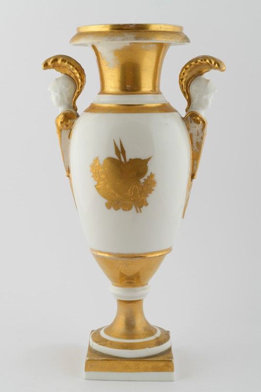 Vaso in porcellana bianca