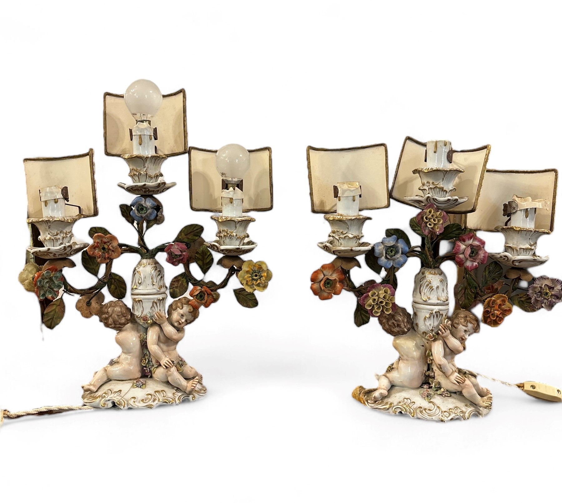 Capodimonte - Coppia di Candelabri a Tre Bracci