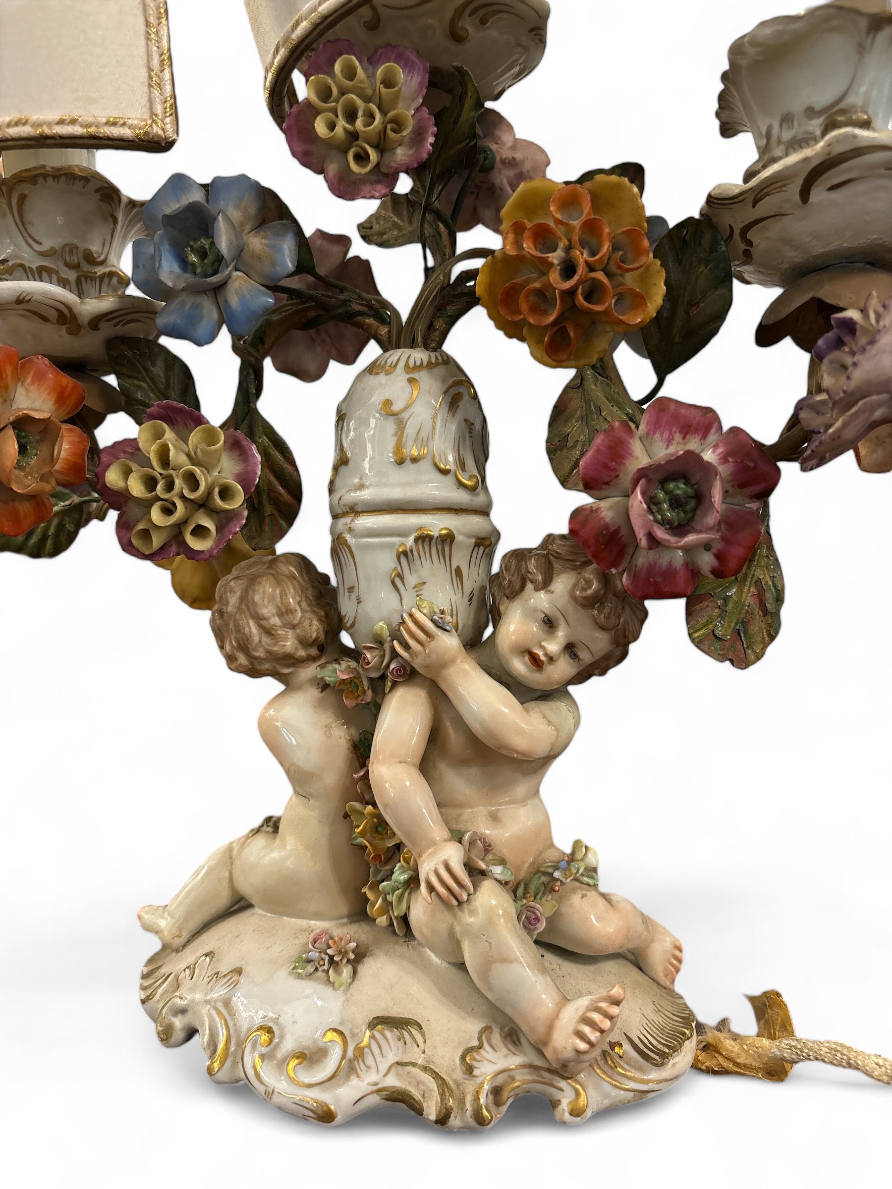 Capodimonte - Coppia di Candelabri a Tre Bracci