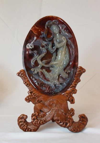 Scultura in agata incisa