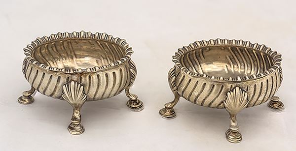 Due saliere in argento Peso 180 gr.