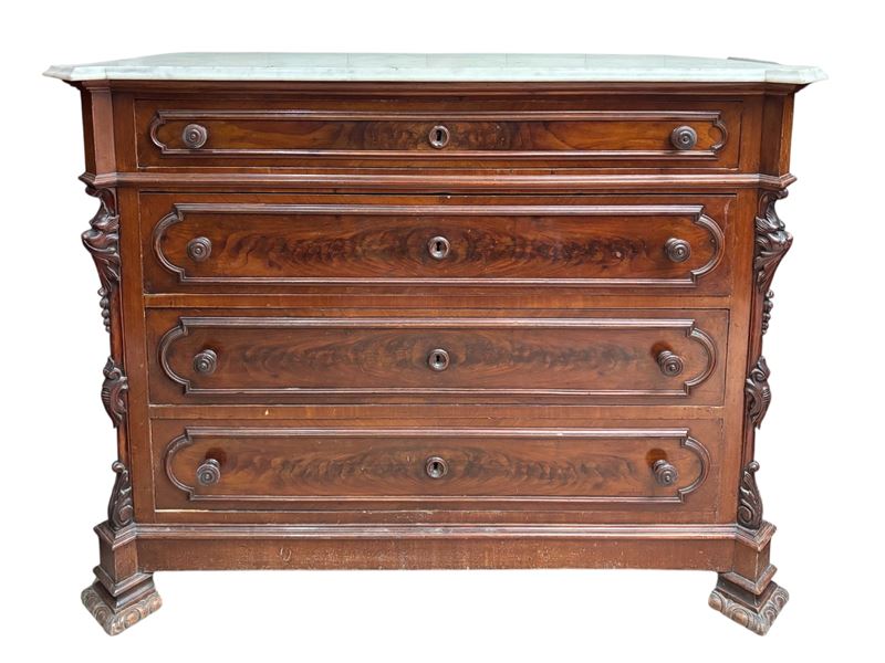 Coppia di cassettoni