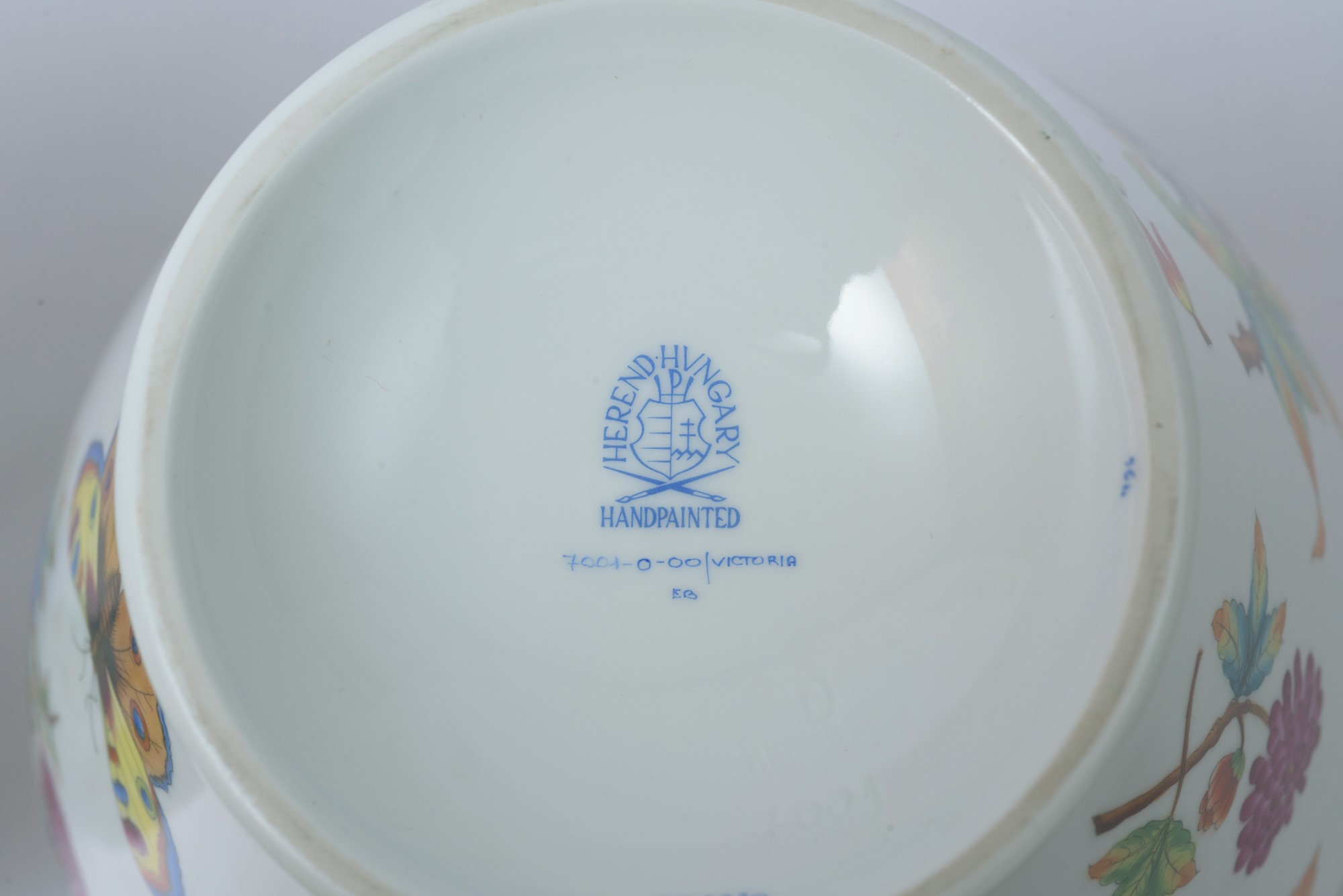 HEREND - Coppia di vasi, mod. Regina Vittoria