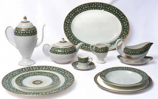 WEDGWOOD - Servizio di piatti per 12 persone, mod. Everleigh