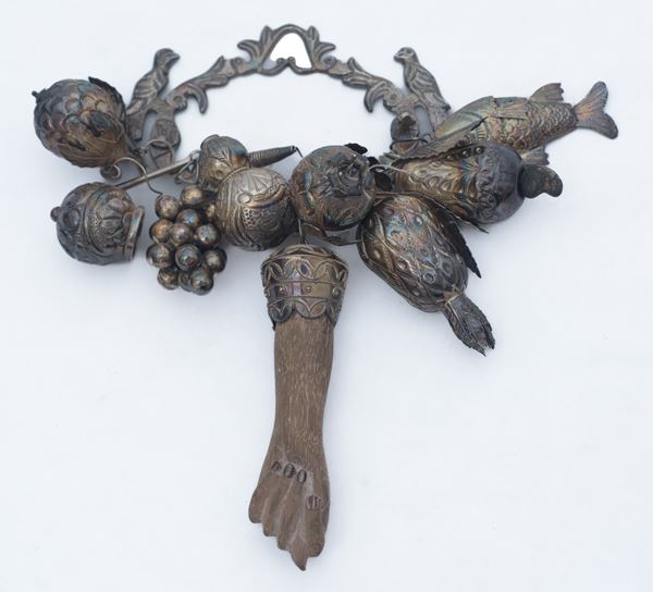 Portafortuna in argento  (Manifattura orientale, XX secolo)  - Auction Classical Art - DAMS Casa d'Aste