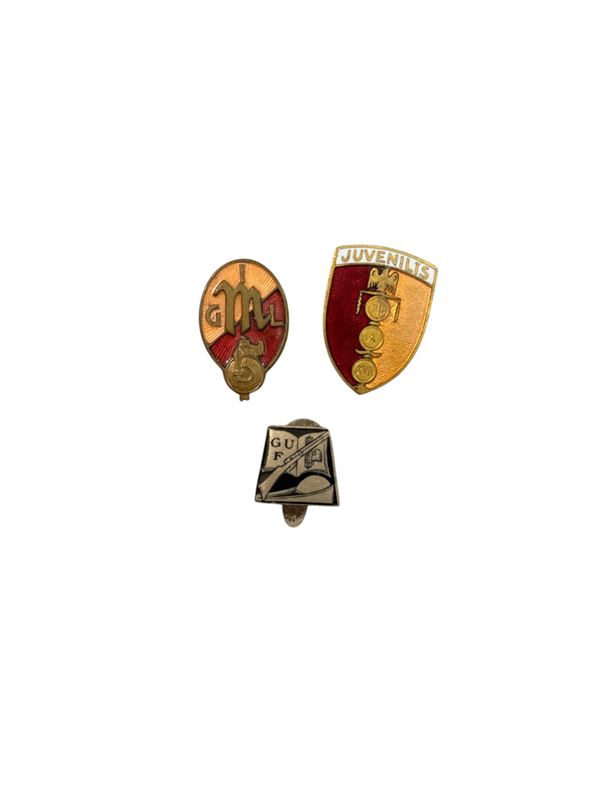 Lotto di tre distintivi  - Asta Numismatica, Medaglistica e Memorabilia - DAMS Casa d'Aste