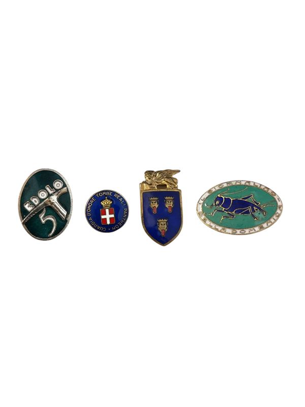 Lotto di quattro distintivi  - Auction Numismatica, Medaglistica e Memorabilia - DAMS Casa d'Aste