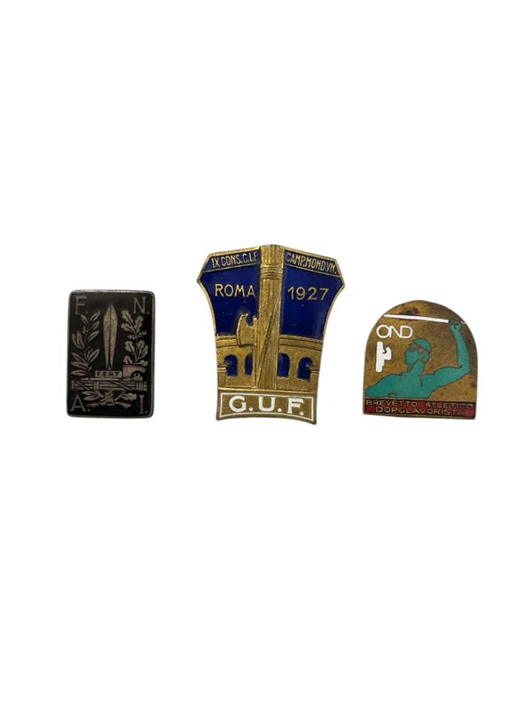 Lotto di tre distintivi  - Asta Numismatica, Medaglistica e Memorabilia - DAMS Casa d'Aste