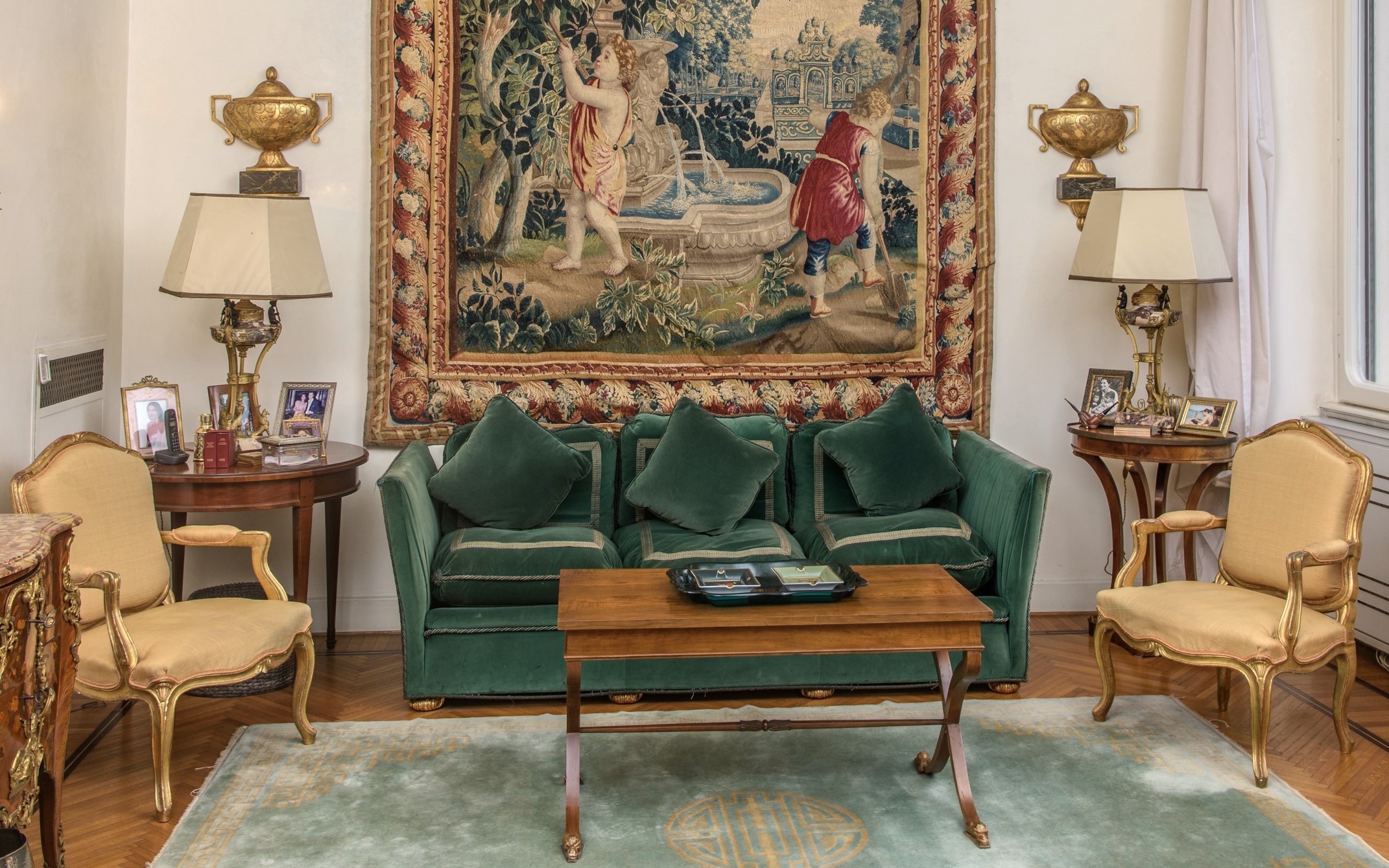 Coppia di incensieri tripodali