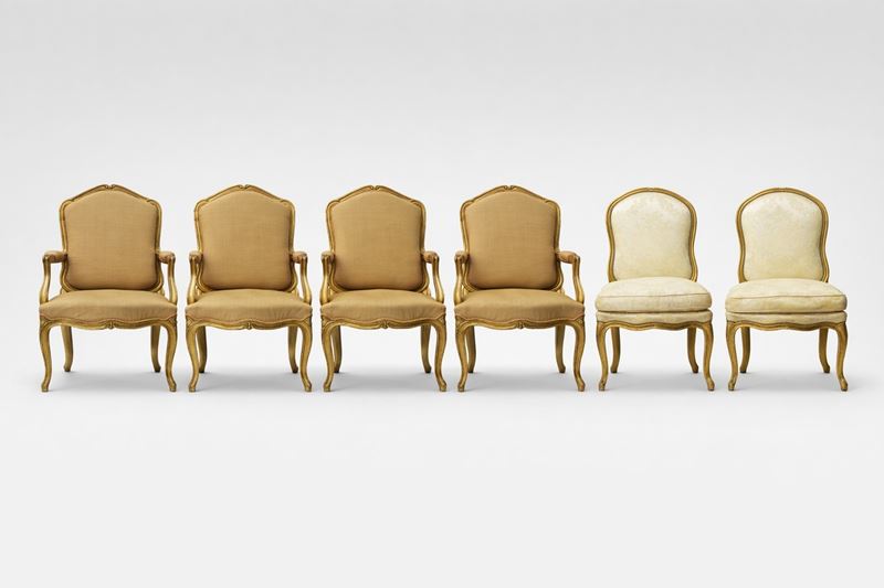 Quattro poltrone e due sedie