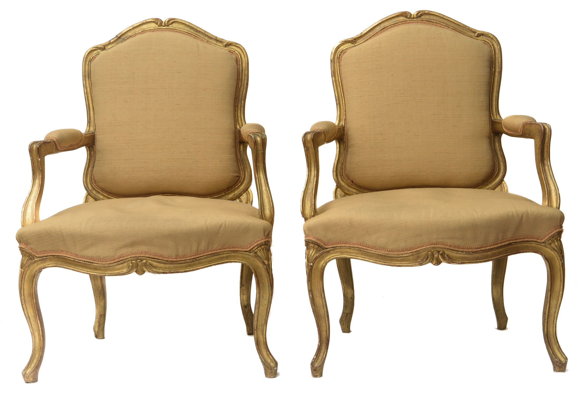 Quattro poltrone e due sedie