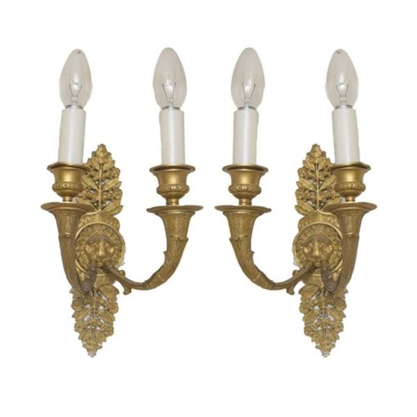 Coppia di appliques a due luci