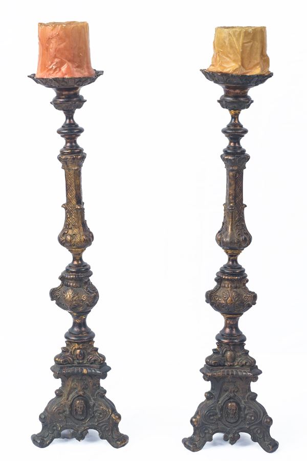 Coppia di candelieri in ottone