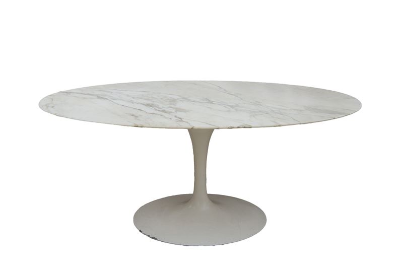 Eero Saarinen - Tavolo Mod. "tulip"