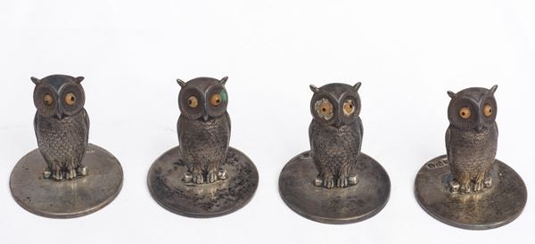 Four silver place cards  (England, 1905)  - silver - Auction Important French furnitures and paintings from a Roman collection - DAMS Casa d'Aste