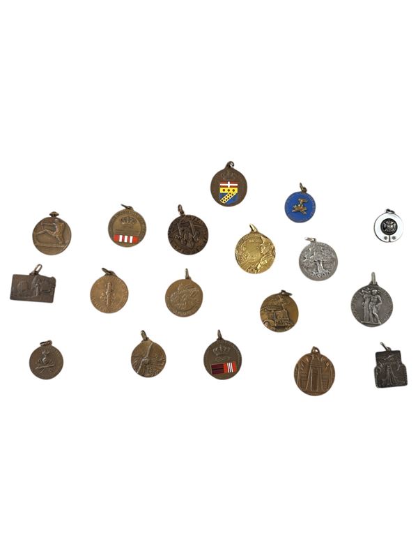 Lotto di 18 medaglie commemorative