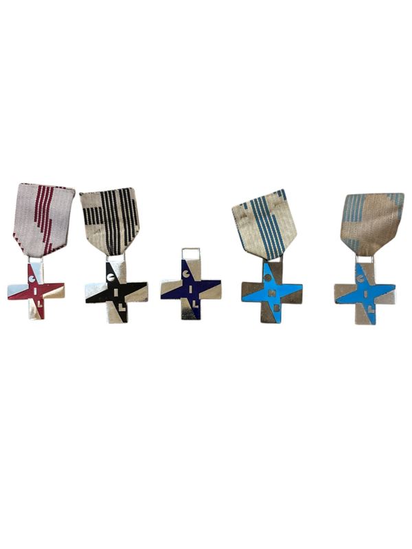 Lotto di 5 croci militari