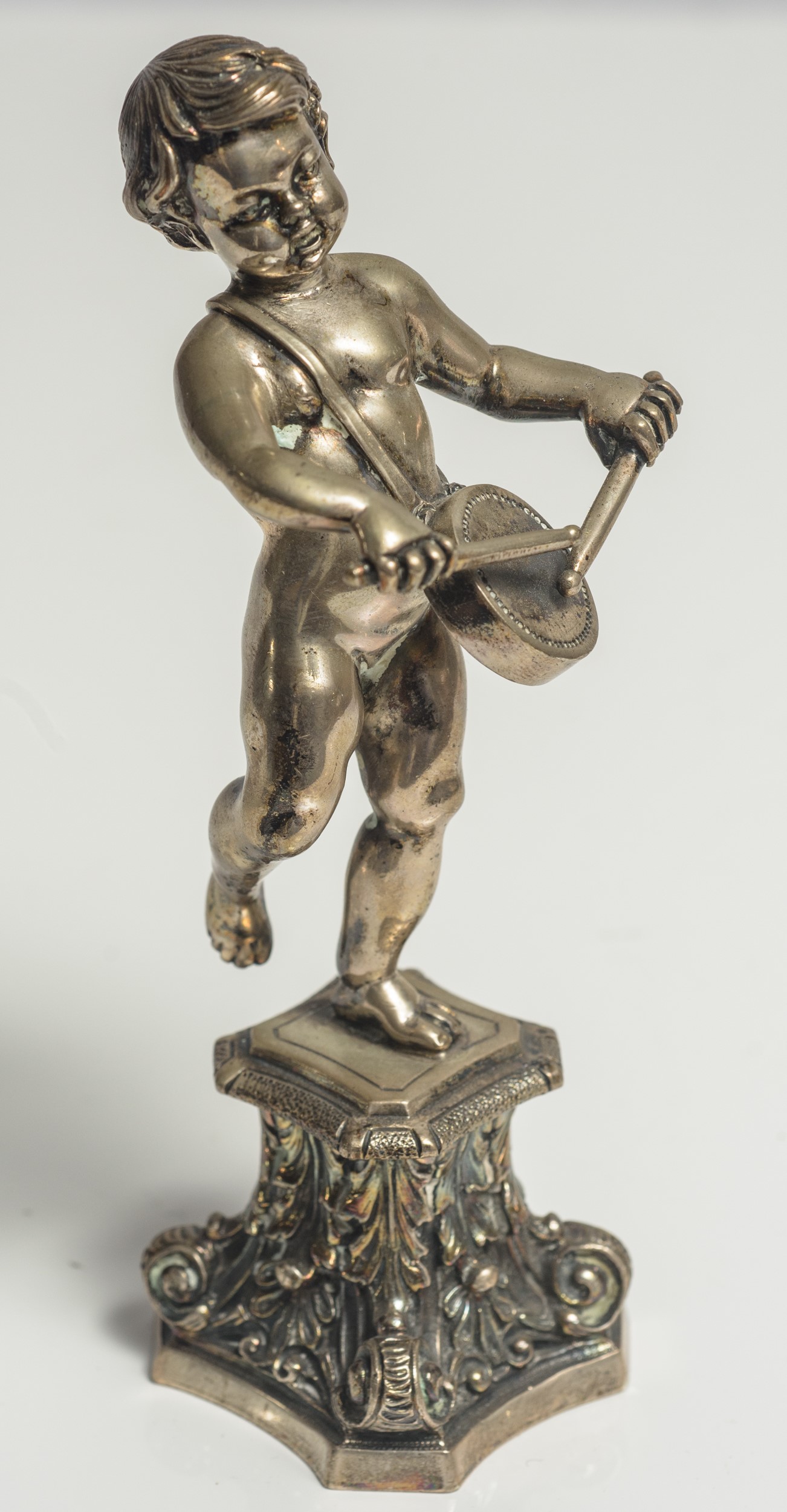 Scultura raffigurante tamburino in arg 800