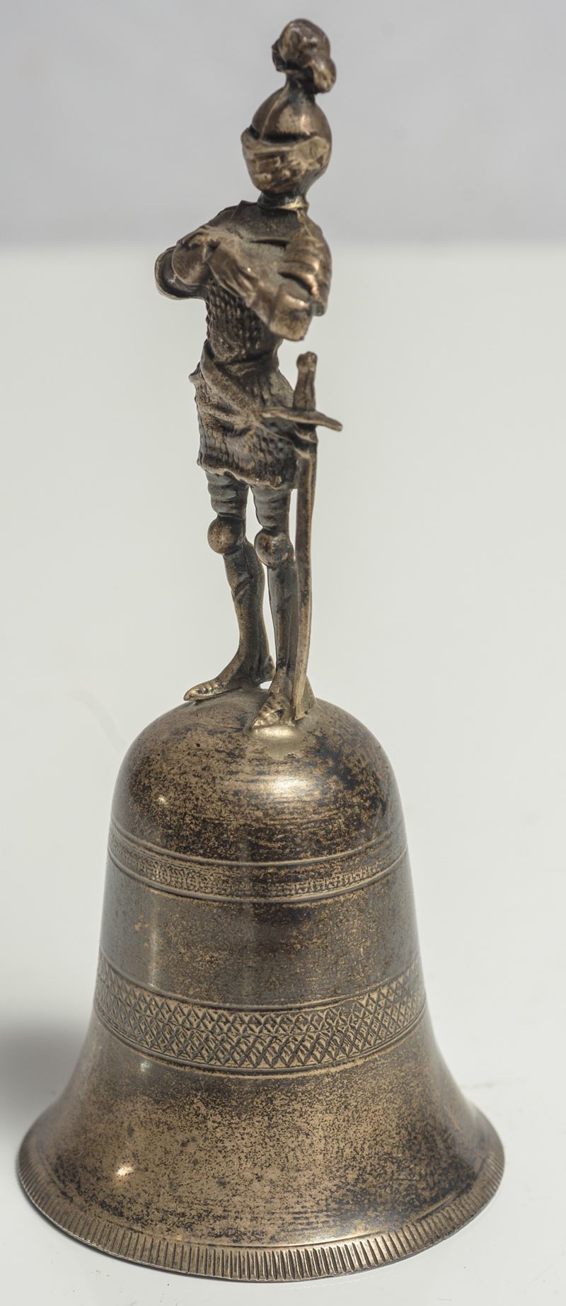 Campanella da tavolo in argento