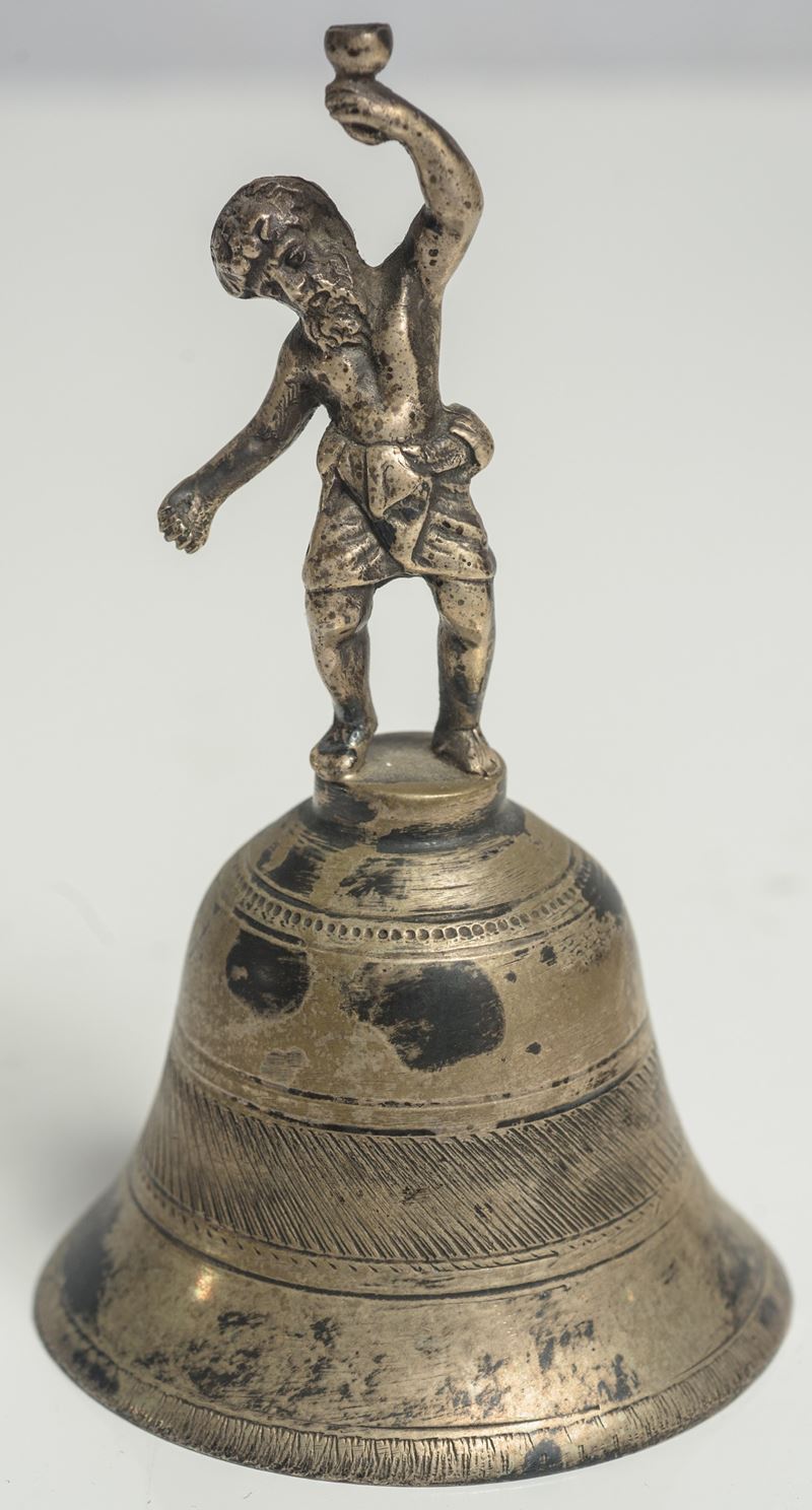 Campanella da tavolo in argento
