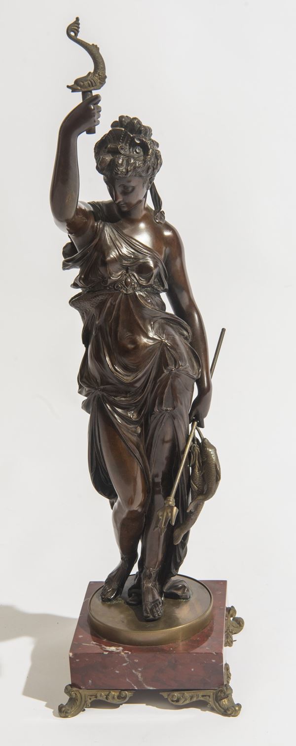 Scultura raffigurante allegoria della pesca