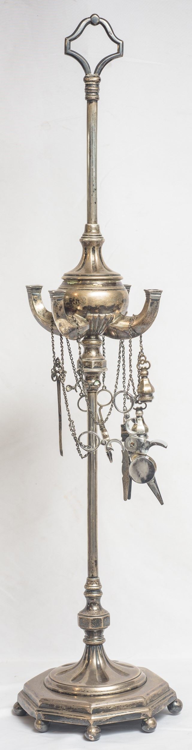 Grande lucerna in argento fuso