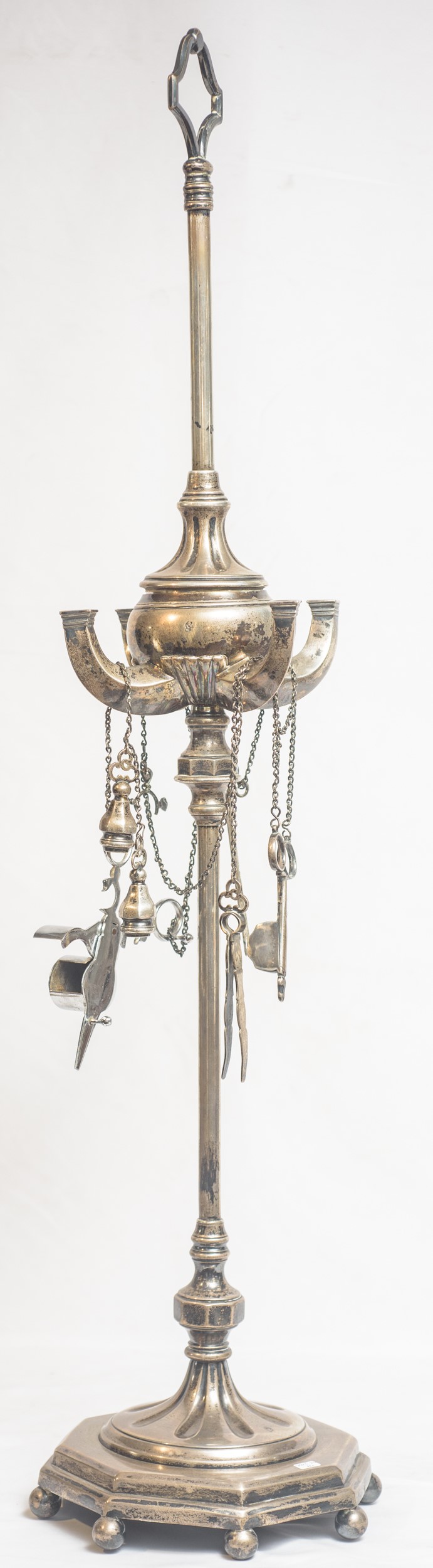 Grande lucerna in argento fuso