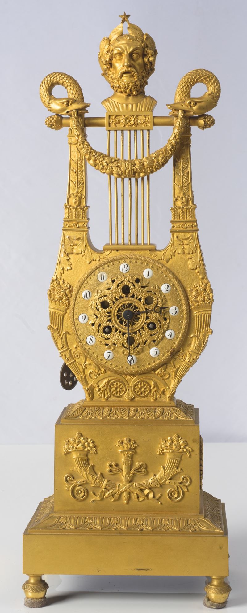 Pendola da tavolo a lira