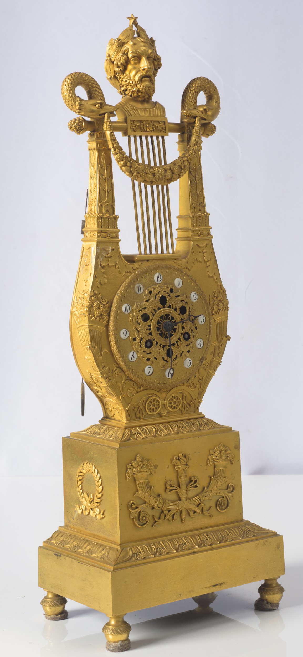 Pendola da tavolo a lira