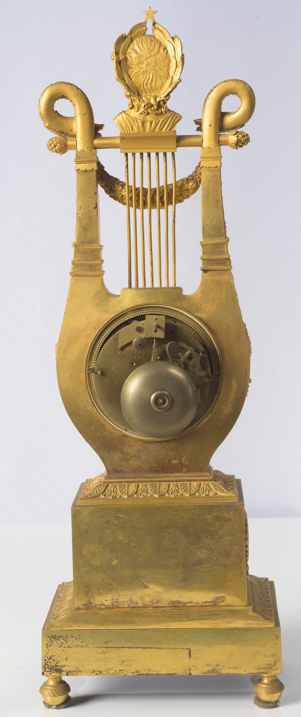 Pendola da tavolo a lira