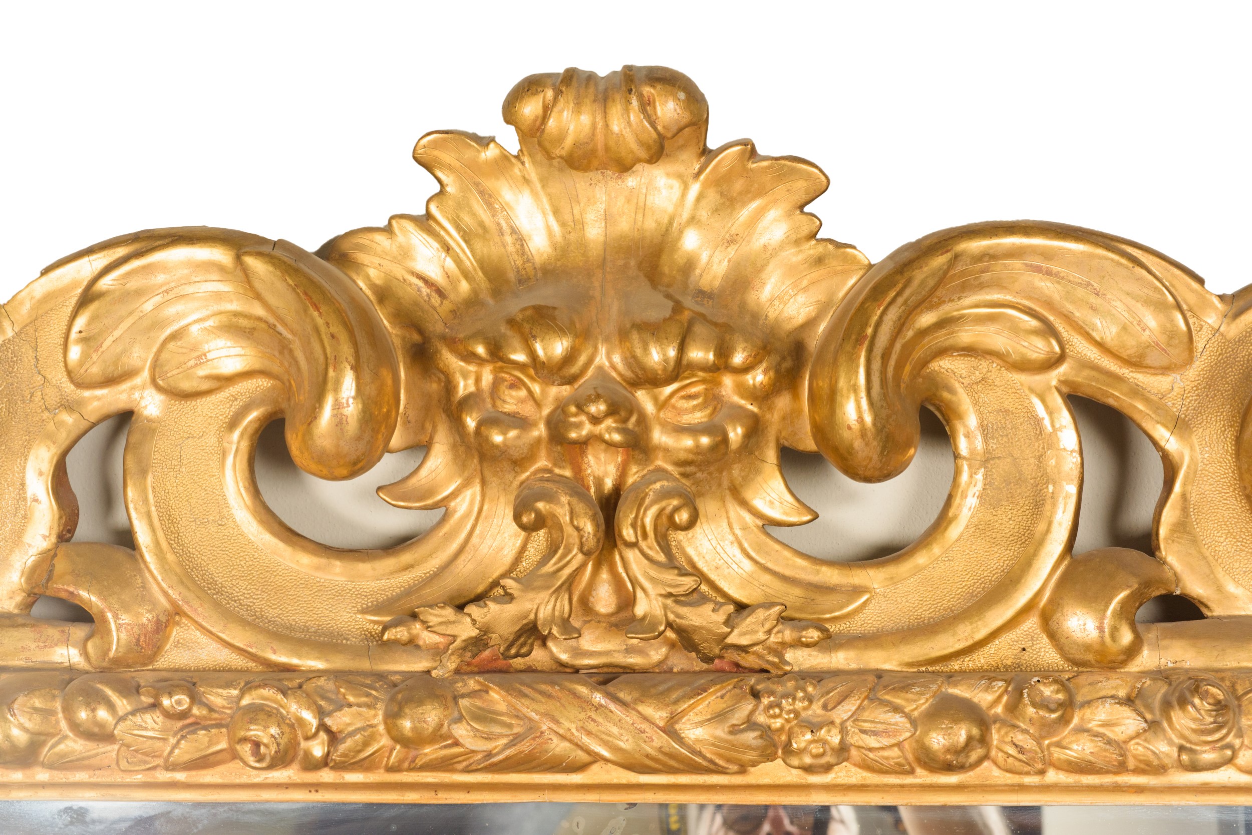 Specchiera intagliata