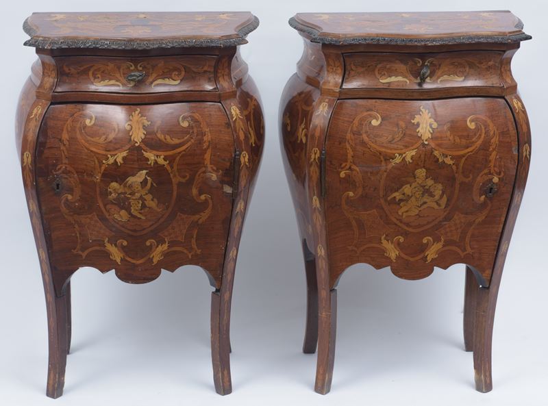 Coppia di comodini intarsiati