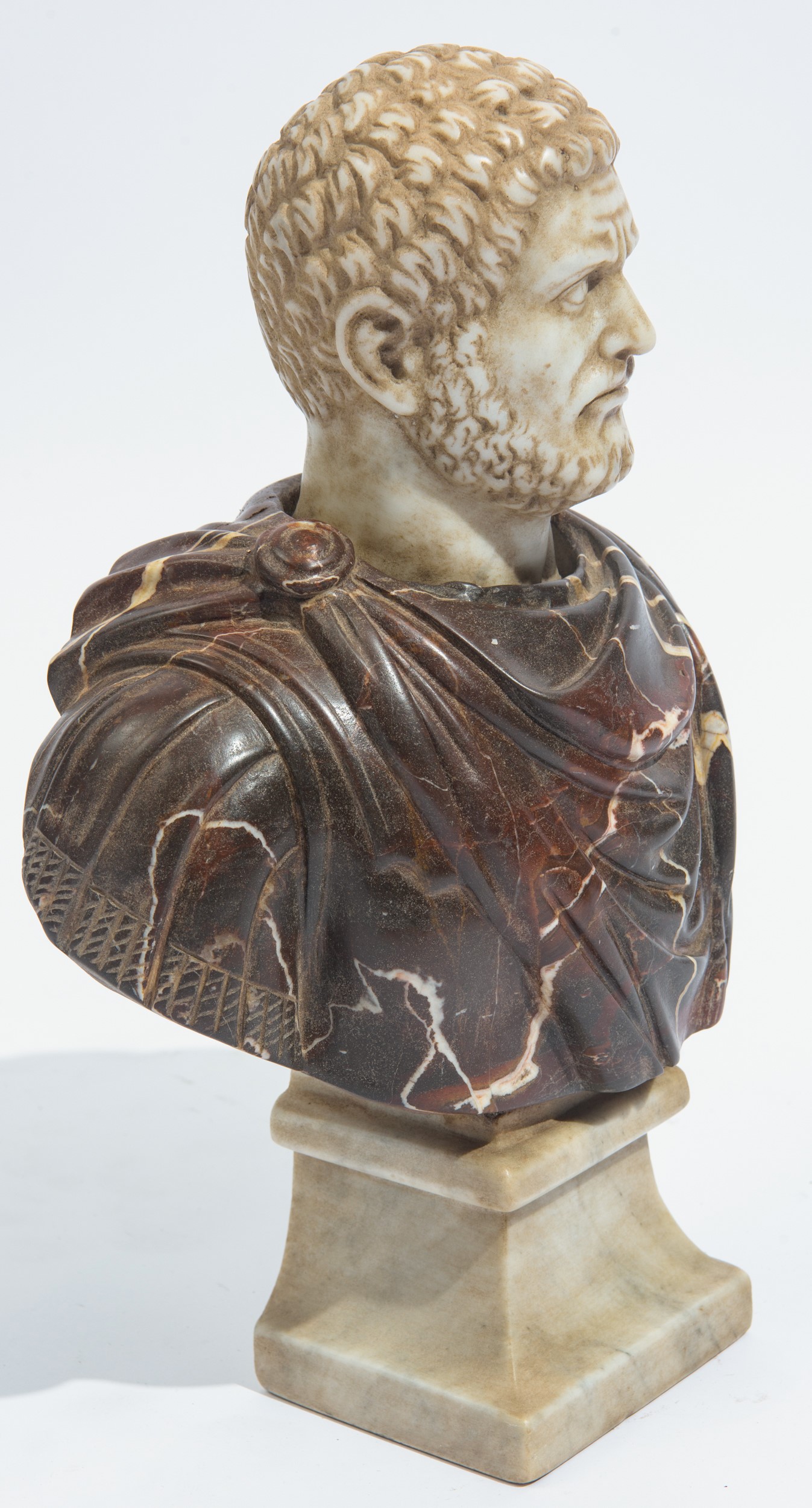 Piccolo busto raffigurante l'imperatore Caracalla