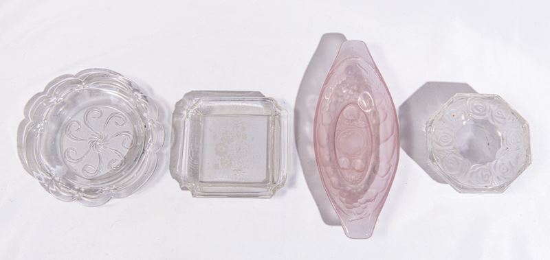 Quattro Oggetti da Vetrina