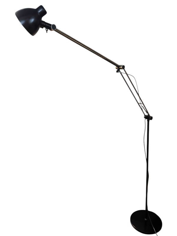 Due lampade da terra cromate 