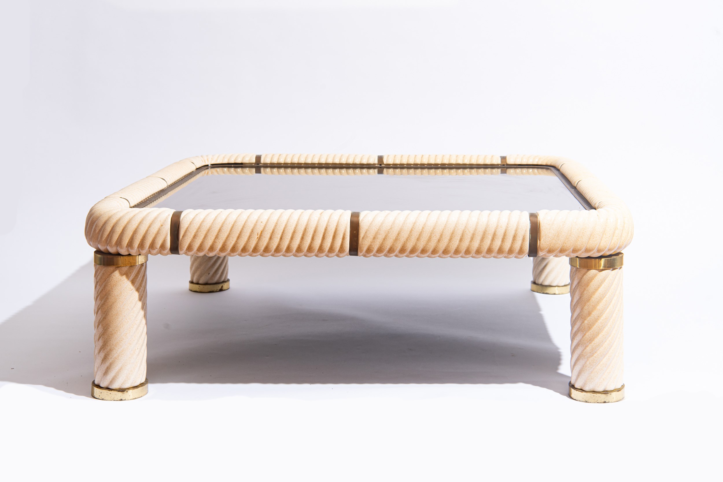 Tommaso Barbi - Tavolino da salotto in ceramica smaltata e ottone con piano in vetro specchiato