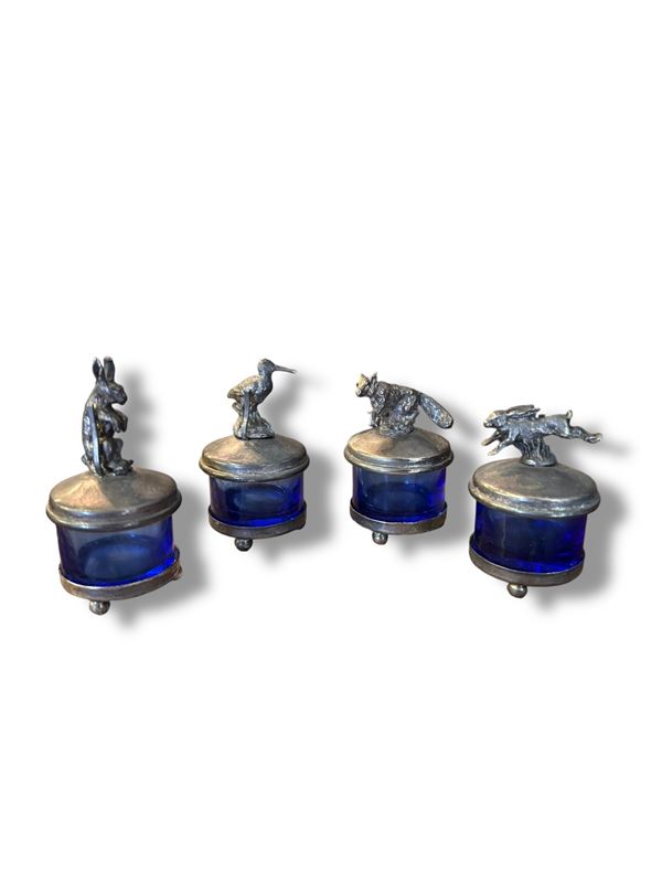 Quattro piccole saliere  - metallo argentato e vetro - Asta Brocantage - Summer Edition  - DAMS Casa d'Aste