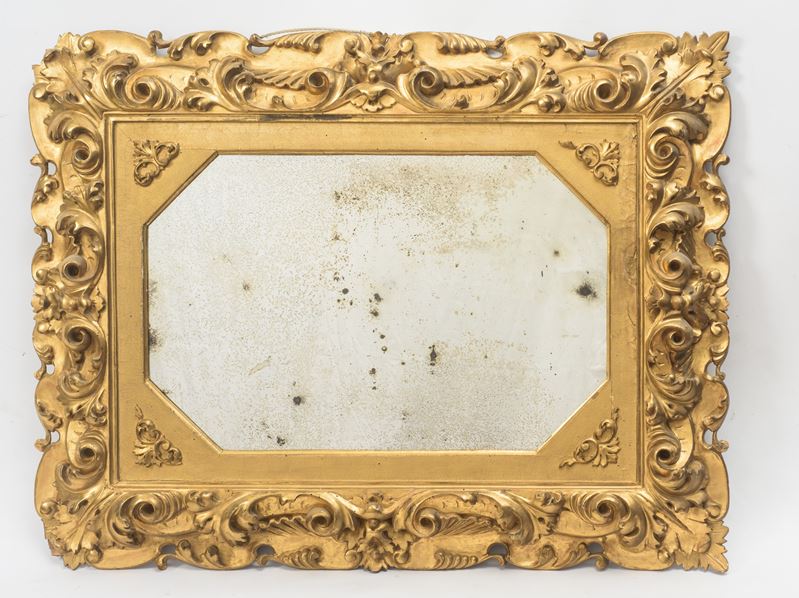 Specchiera in legno dorato