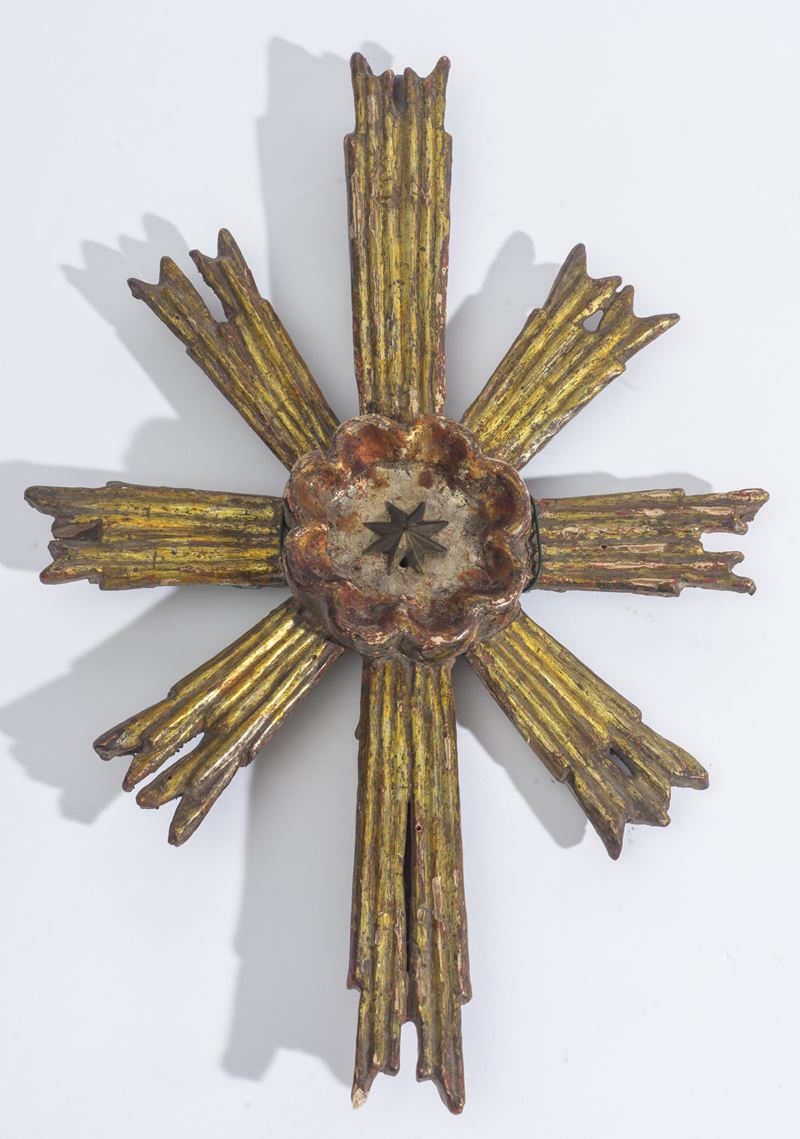 Raggiera e coppia di fregi