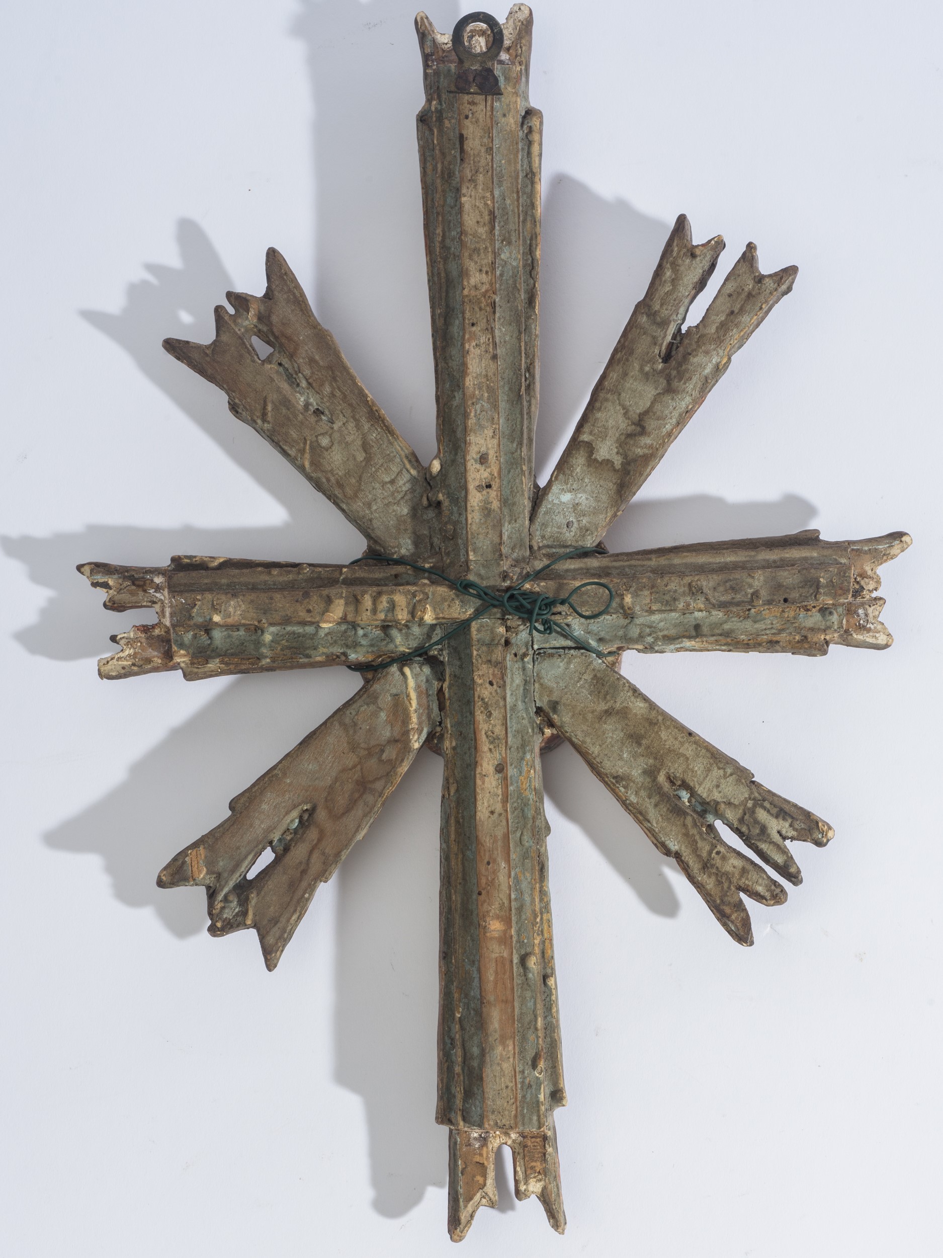 Raggiera e coppia di fregi